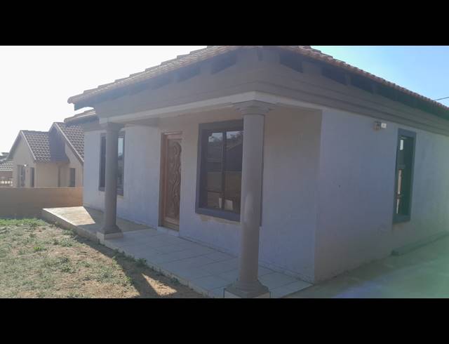 2 BEDROOM HOUSE FOR SALE IN MABOPANE  UNIT S